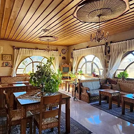 Kral Boutique Hotel 5*